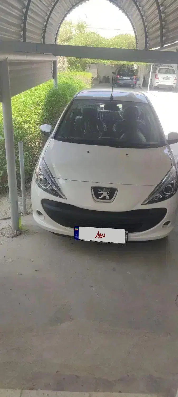 ۲۰۷ سقف فلز برج ۱۲ ۱۴۰۳|خودرو سواری و وانت|بندرعباس, |دیوار