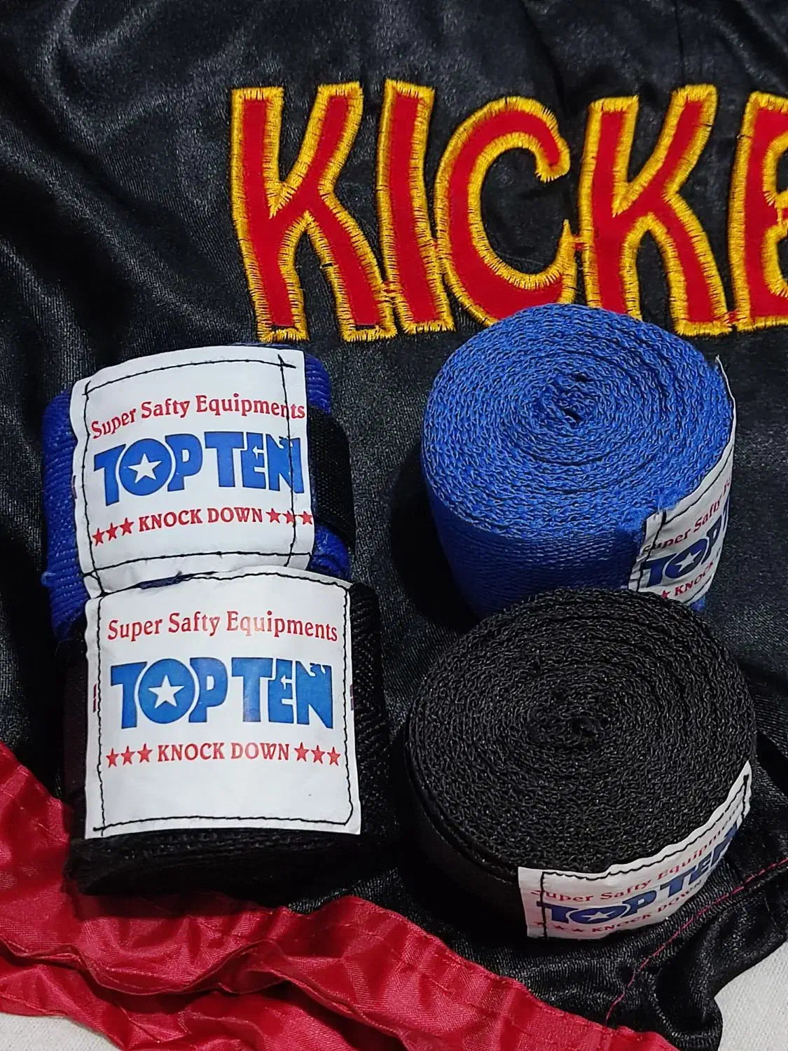 شورتک کیک بوکس|لباس|اندیشه, اندیشه فاز ۱|دیوار