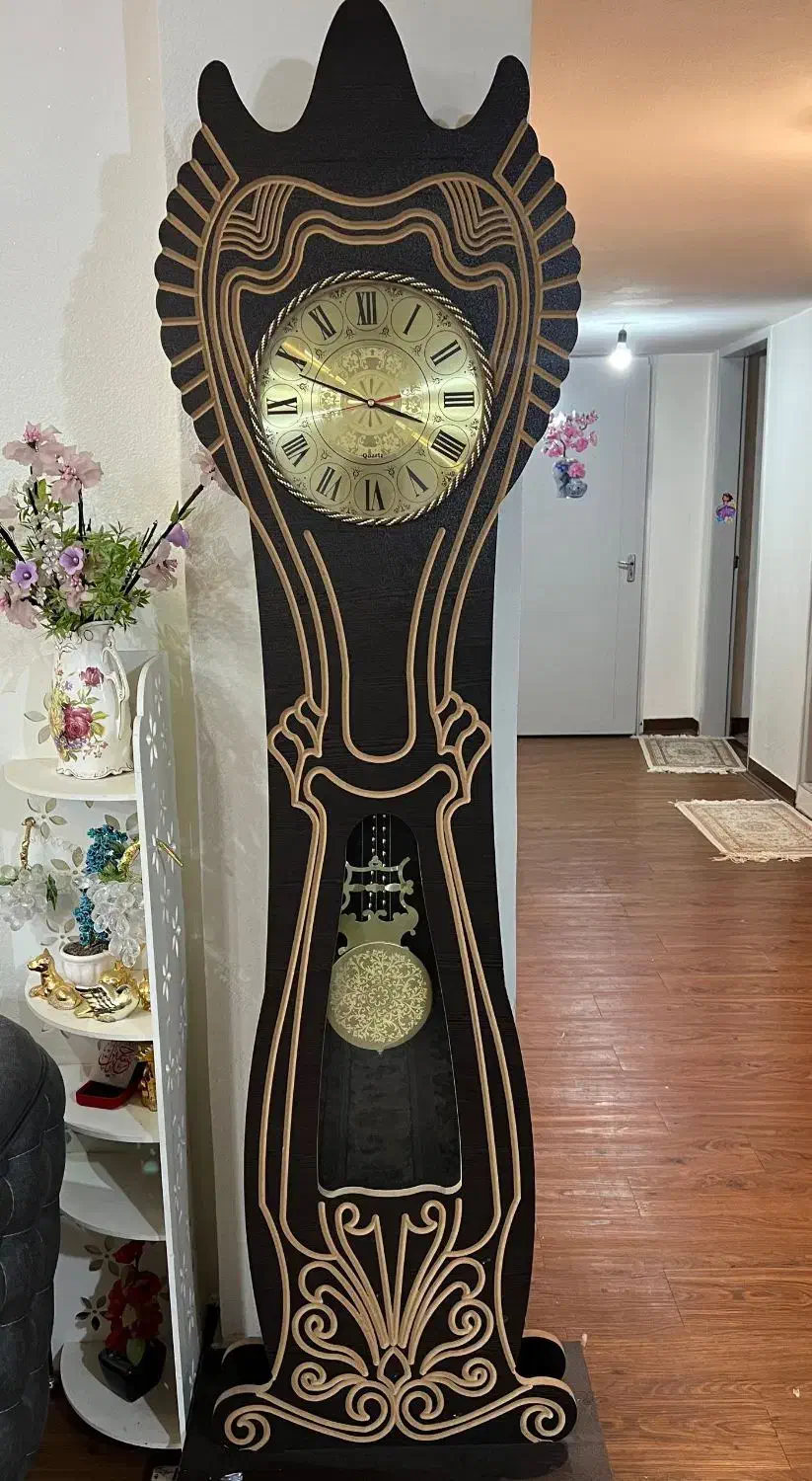 ساعت ایستاده|ساعت دیواری و تزئینی|شیراز, منطقه هوایی شهید دوران|دیوار