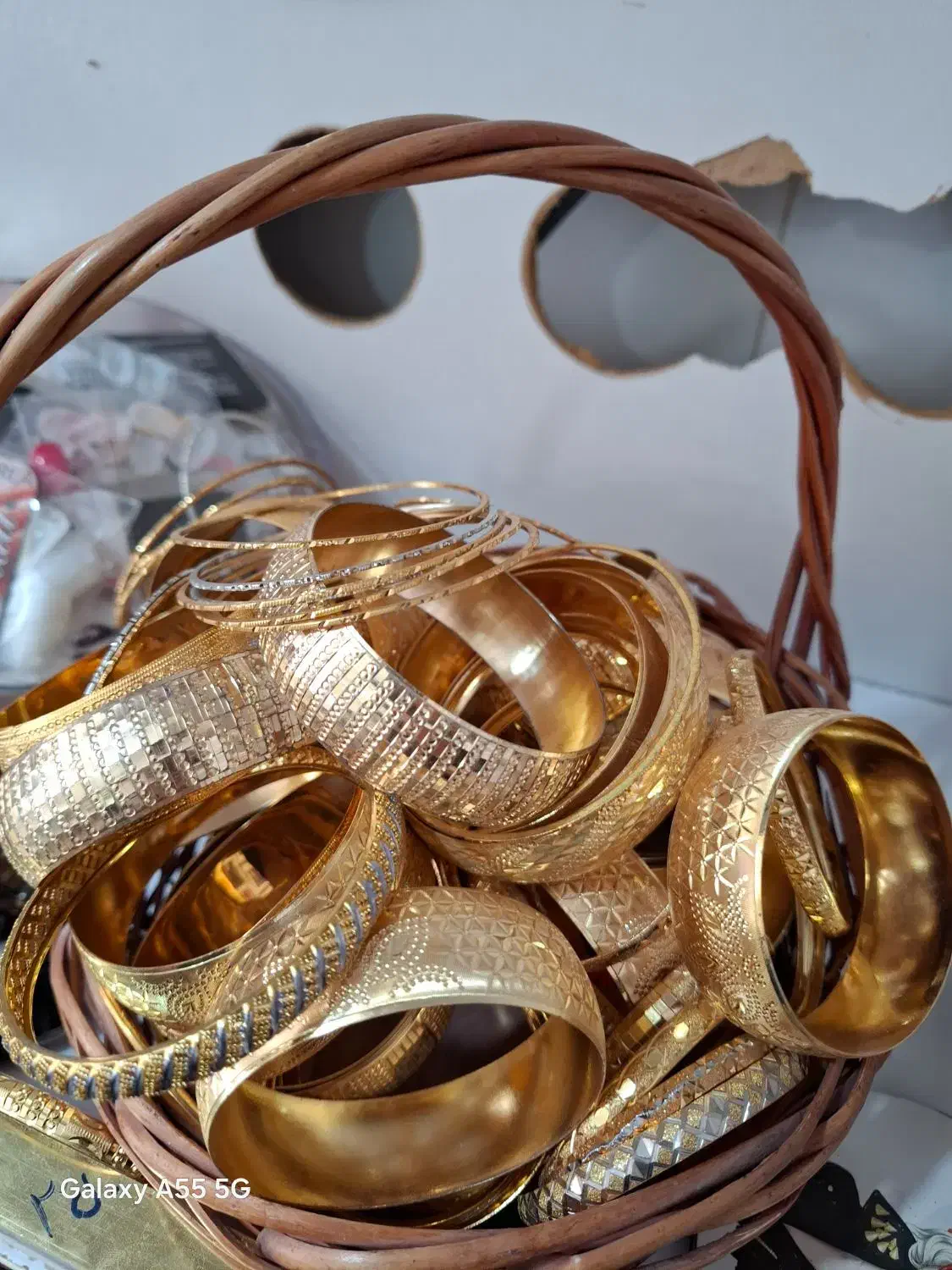 النگو وتک دست|بدلیجات|برخوار, |دیوار