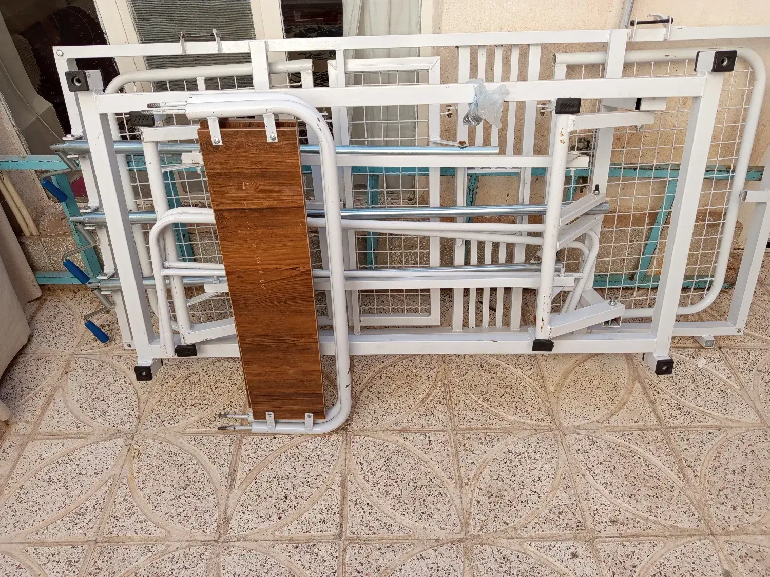 تخت مریض سه شکن|تخت و سرویس خواب|سبزوار, مدرس|دیوار