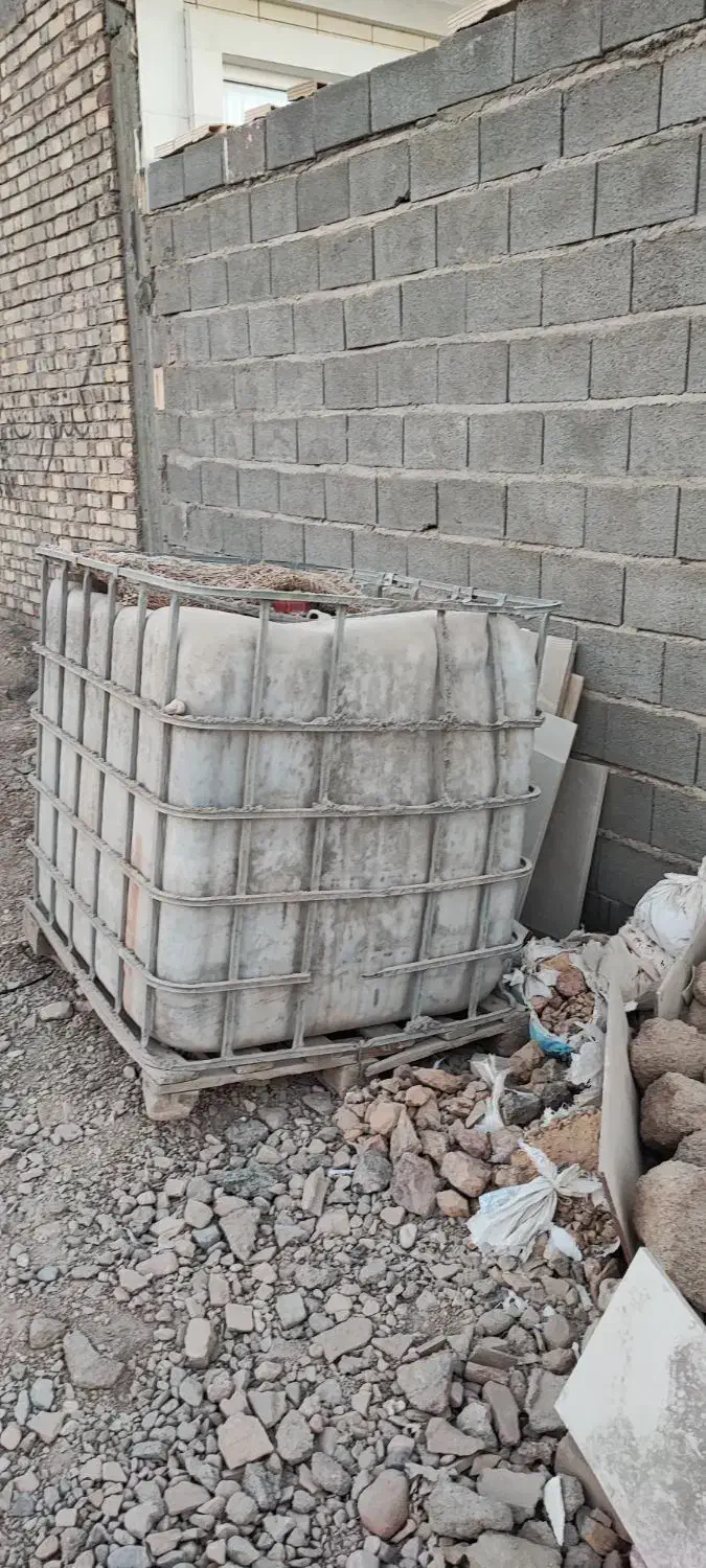 مخزن پل اتیلن حفاظ دار ۱۰۰۰ لیتری|مصالح و تجهیزات ساختمان|طبس, |دیوار