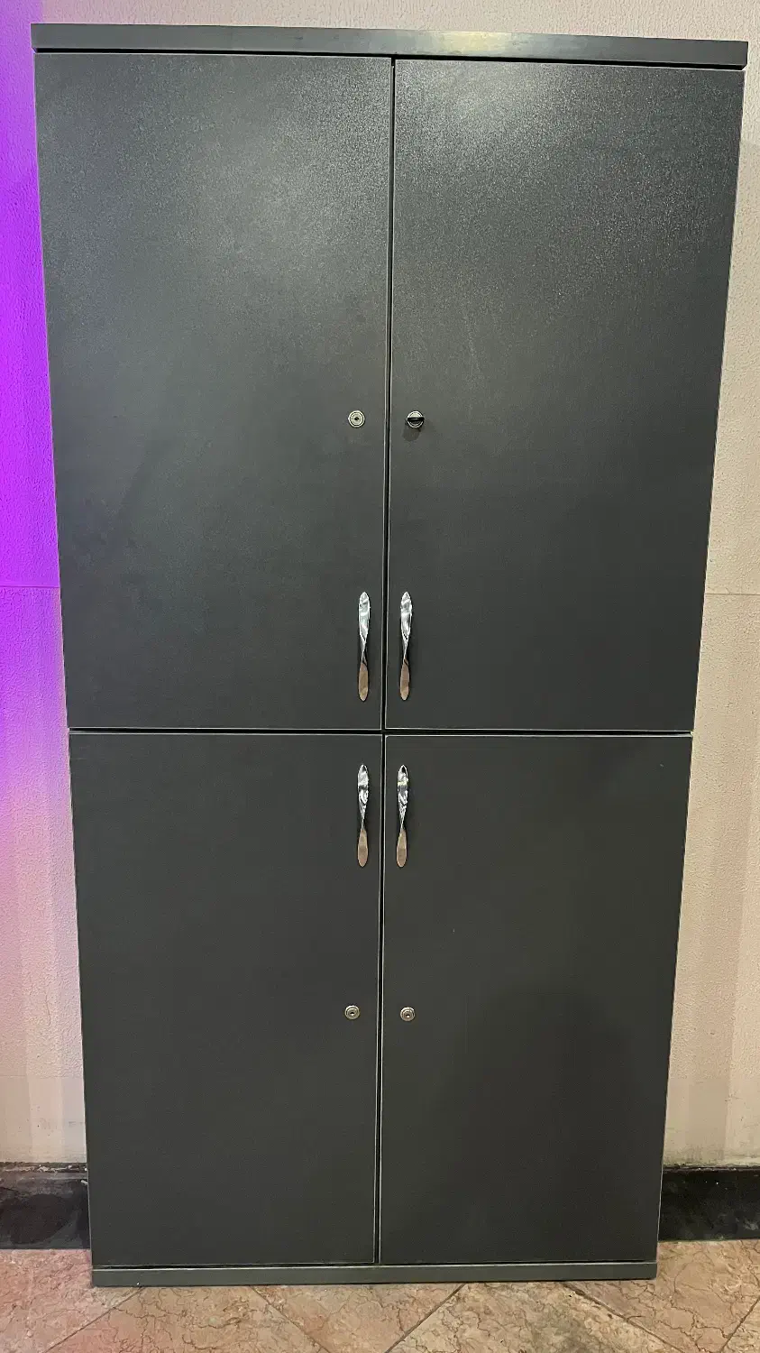 شلف و کمد|دفتر کار|هشتگرد, هشتگرد قدیم|دیوار