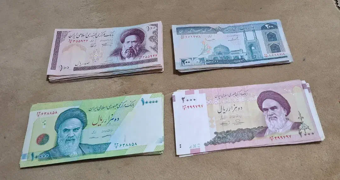 اسکناس های قدیمی دونه ای۱۰۰هزارتومان|کلکسیون سکه، تمبر، اسکناس|اهواز, کمپلو جنوبی|دیوار