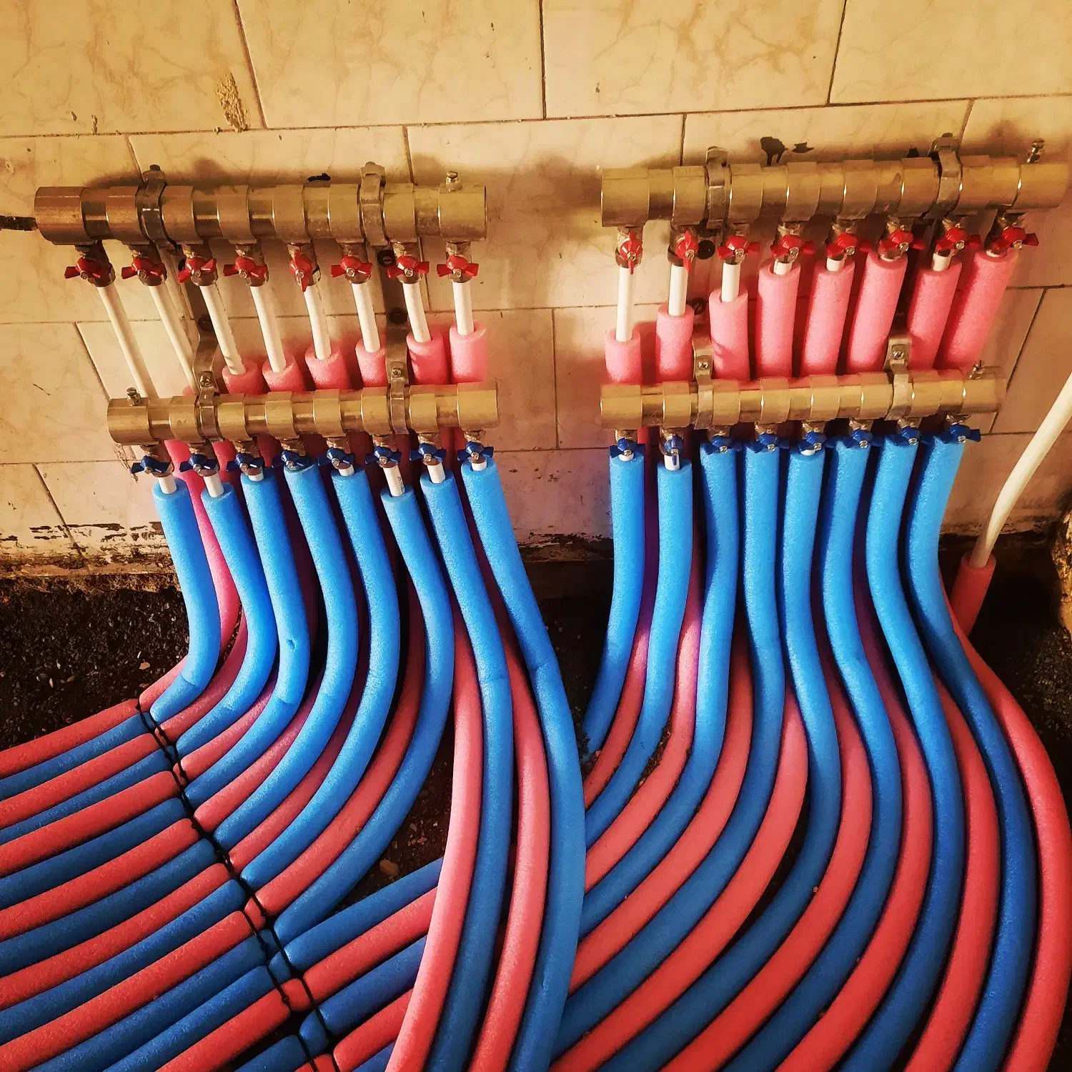 تعمیرات تخصصی انواع پکیج های ایرانی وخارجی|خدمات پیشه و مهارت|خوی, |دیوار