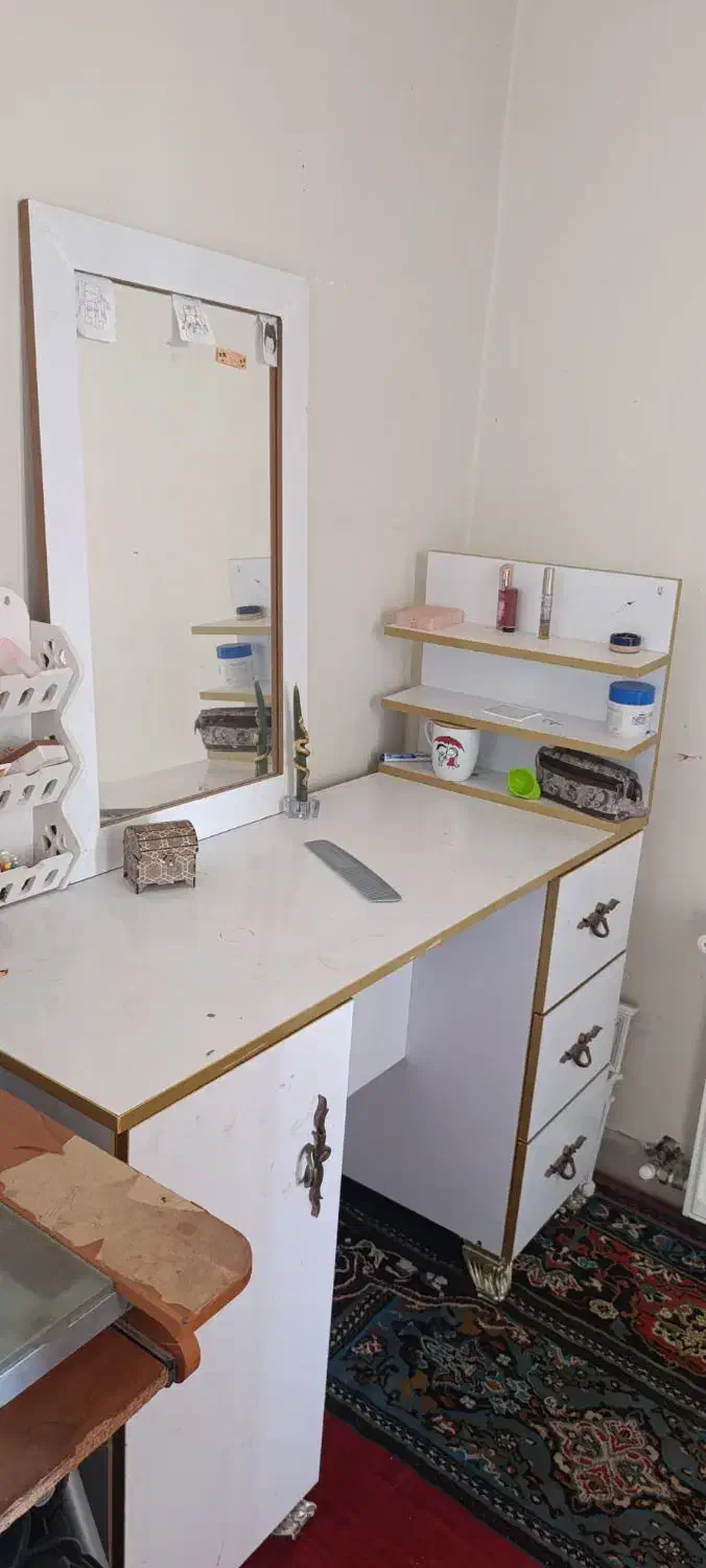 میز  و ویترین|بوفه، ویترین، کنسول|فولادشهر, مسکن مهر فولادشهر|دیوار