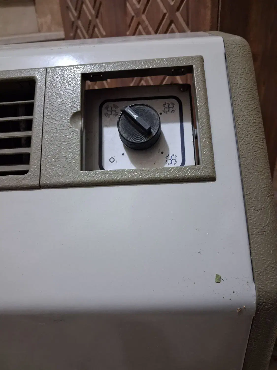 فن کوئل زمینی روکار شیب دار۸۰۰cfm|کولر گازی و فنکوئل|کرج, باغستان|دیوار