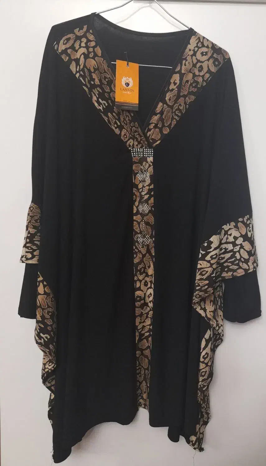 مانتو. پالتو.|لباس|تبریز, |دیوار