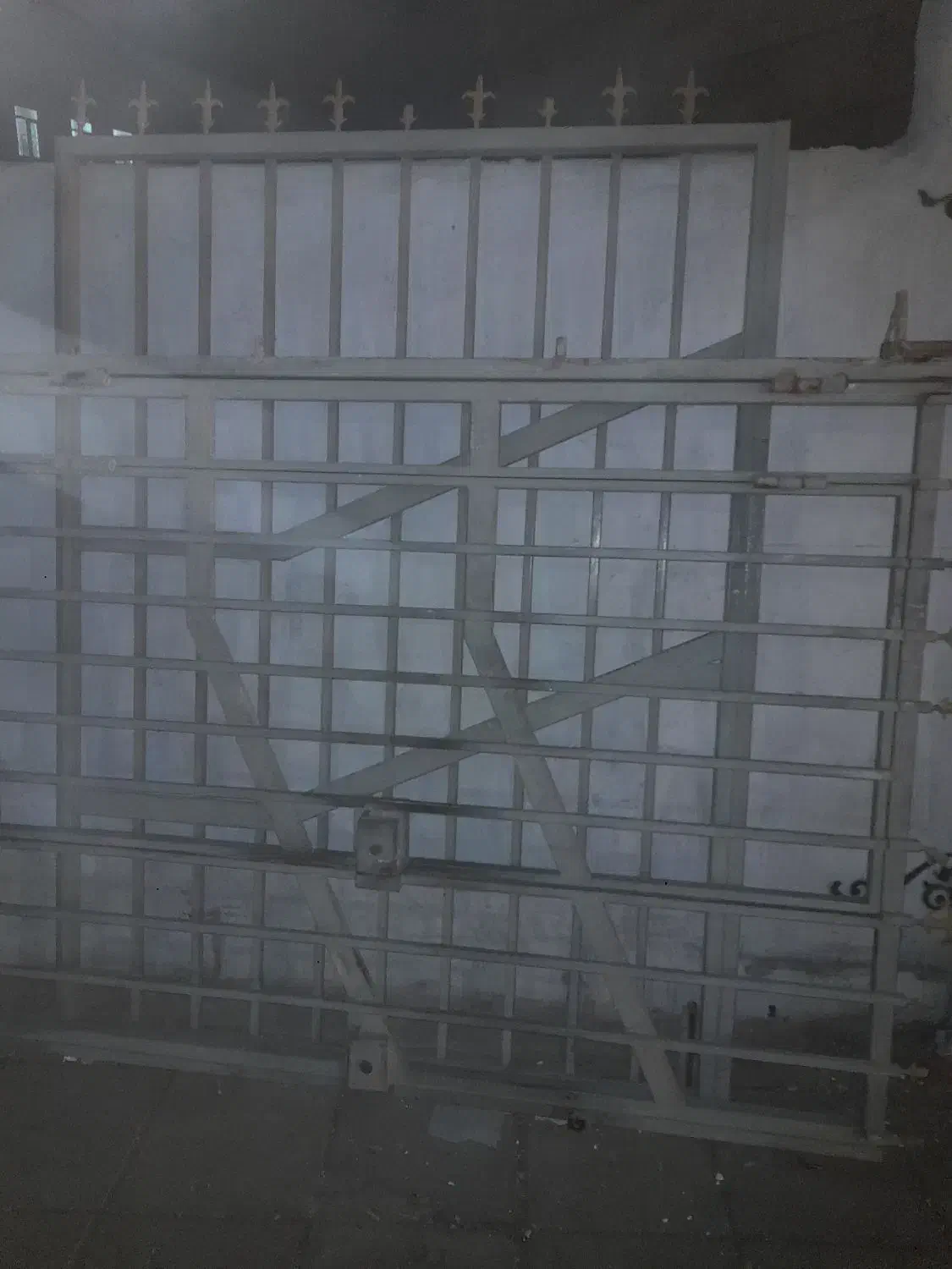 درب آهنی حیاط نرده ای سنگین و دارای نفر رو|مصالح و تجهیزات ساختمان|کرج, شهرک اوج|دیوار