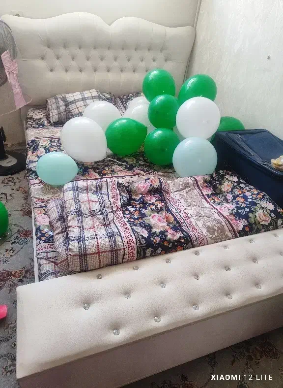 تخت و سرویس چوب|تخت و سرویس خواب|یزد, |دیوار