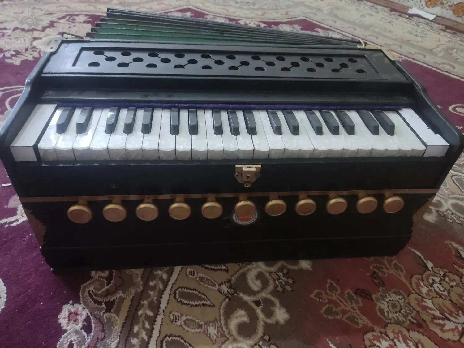 هارمونیه فروش فوری|پیانو، کیبورد، آکاردئون|زاهدان, |دیوار