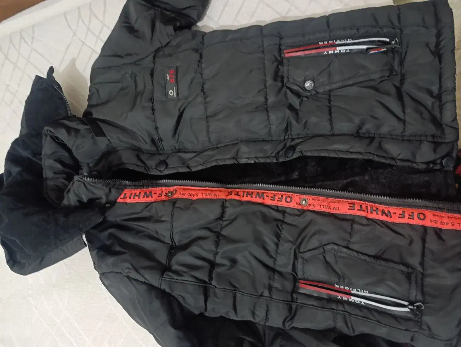 کاپشن|کفش و لباس بچه|مسجد سلیمان, |دیوار