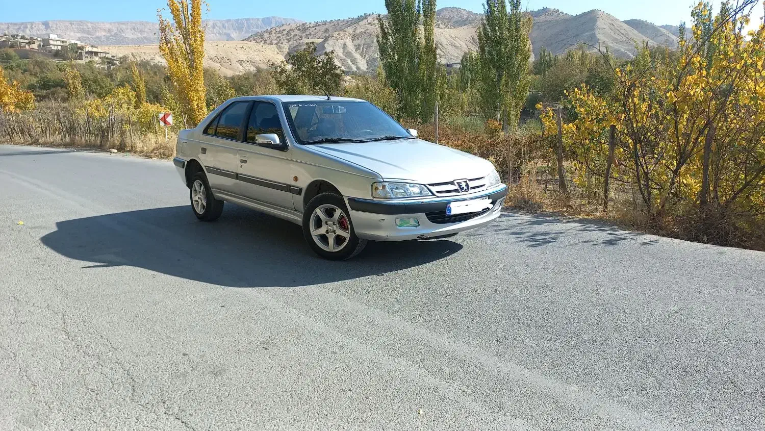 پژو پارس مدل ۱۳۸۶ بسیار تمیز و مرتب سالم درحد|خودرو سواری و وانت|ایلام, |دیوار