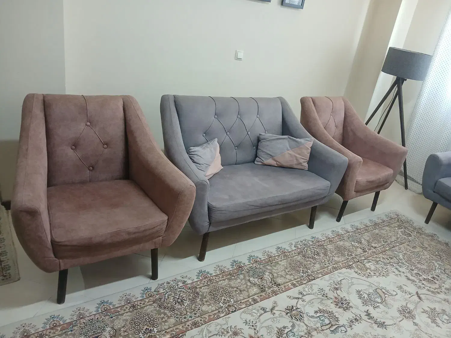 مبل هفت نفره|مبلمان خانگی و میز عسلی|شاهینشهر, مسکن مهر|دیوار