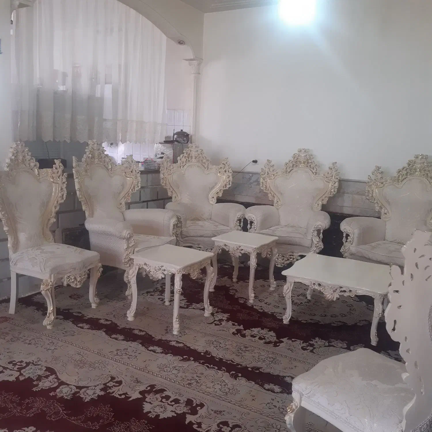 مبل سلطنتی ۹نفره فاخر وشکیل فوم سرد وچوب گردو|مبلمان خانگی و میز عسلی|قم, سید معصوم|دیوار