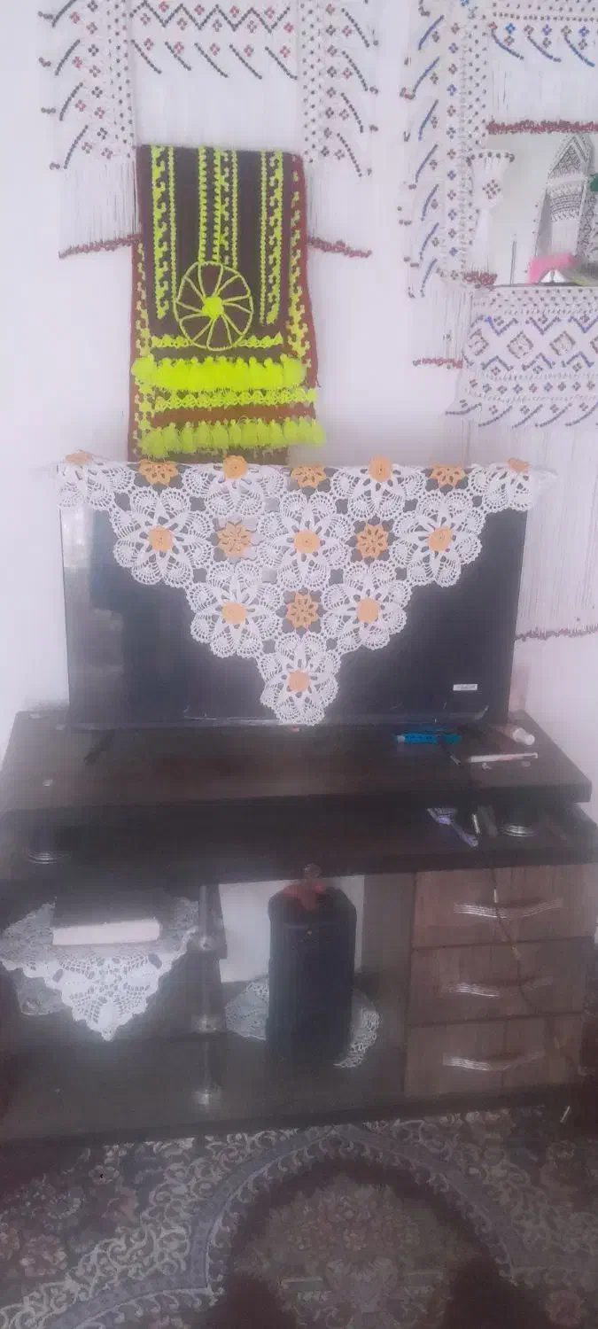 قلاب بافی سرویس عروس|صنایع دستی و سایر لوازم تزئینی|قم, باغ کرباسی|دیوار