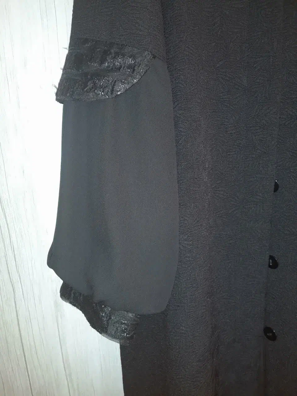 مانتو مجلسی|لباس|رباط‌کریم, رباط‌کریم|دیوار