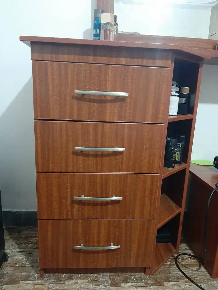 ست کامل در حد نو|تخت و سرویس خواب|شاندرمن, |دیوار