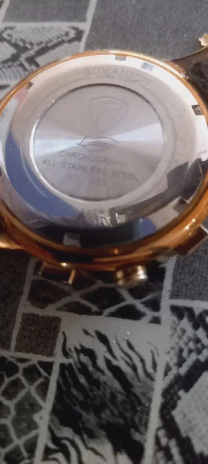 ساعت رومنسون|ساعت|خسروشاه, |دیوار