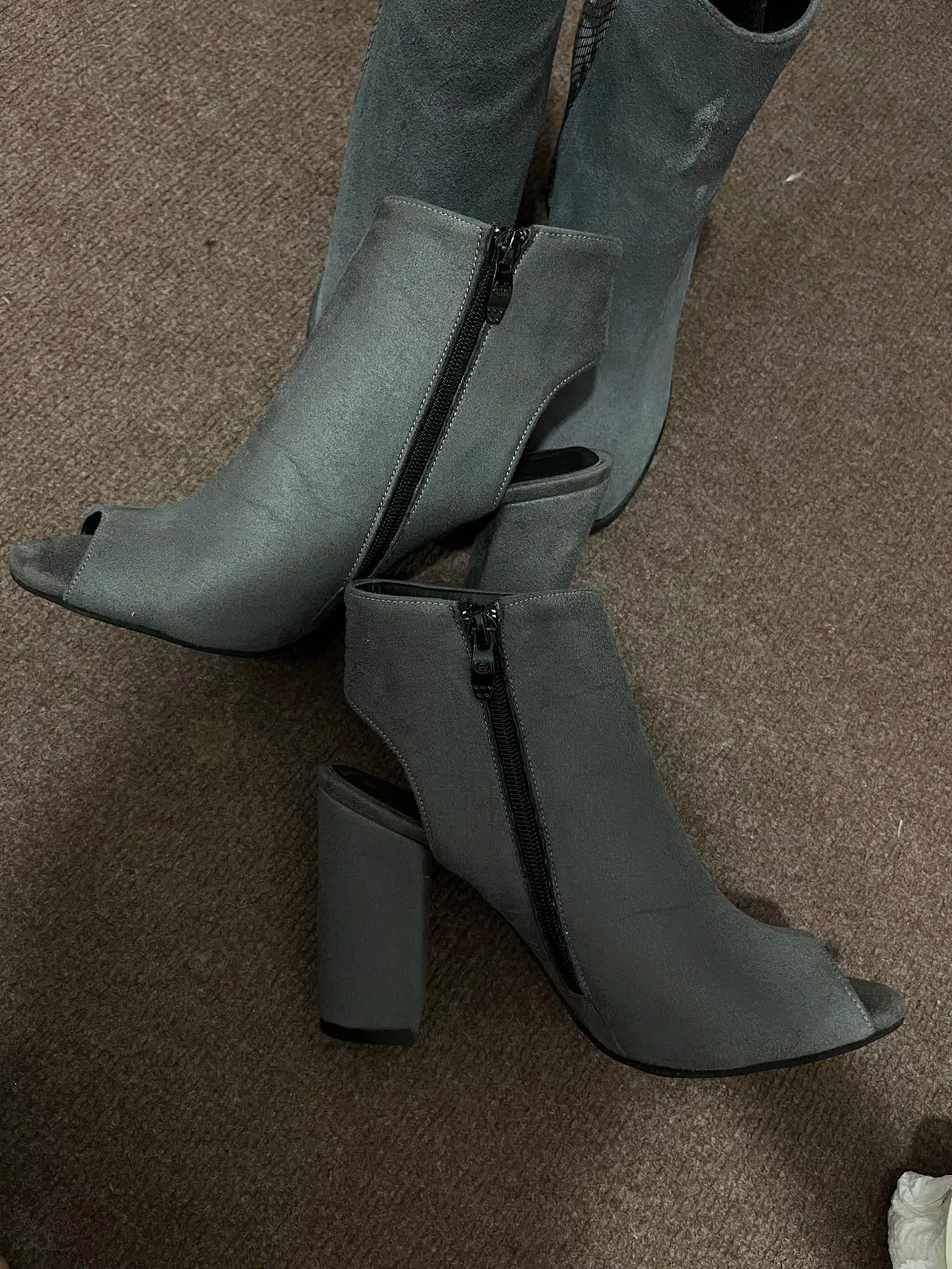 نیم بوت پاشنه دار|کیف، کفش، کمربند|ساری, |دیوار