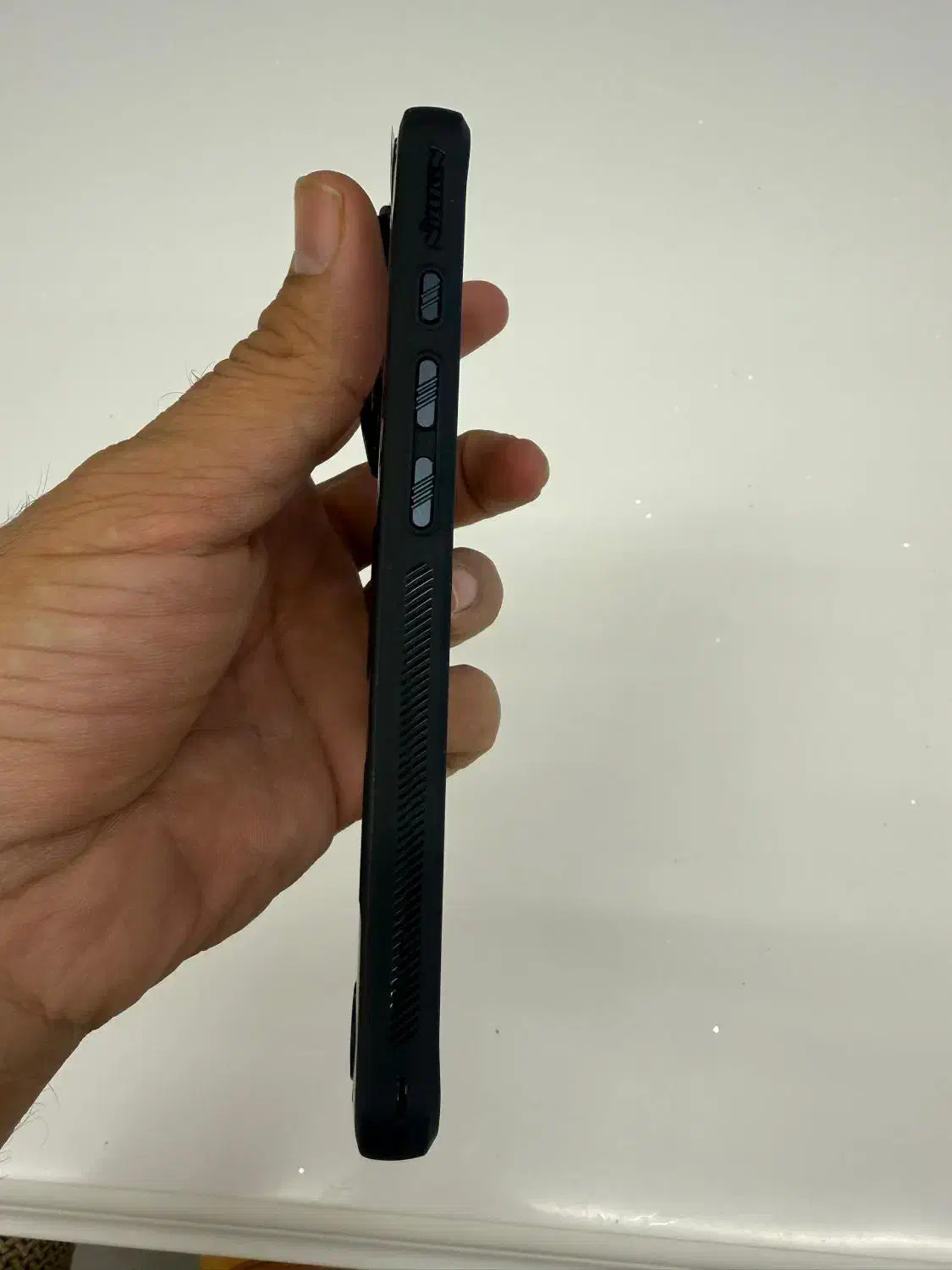 گارد یا قاب آیفون 16 پرو کاملا نو و استفاده نشده|لوازم جانبی موبایل و تبلت|کرمانشاه, |دیوار