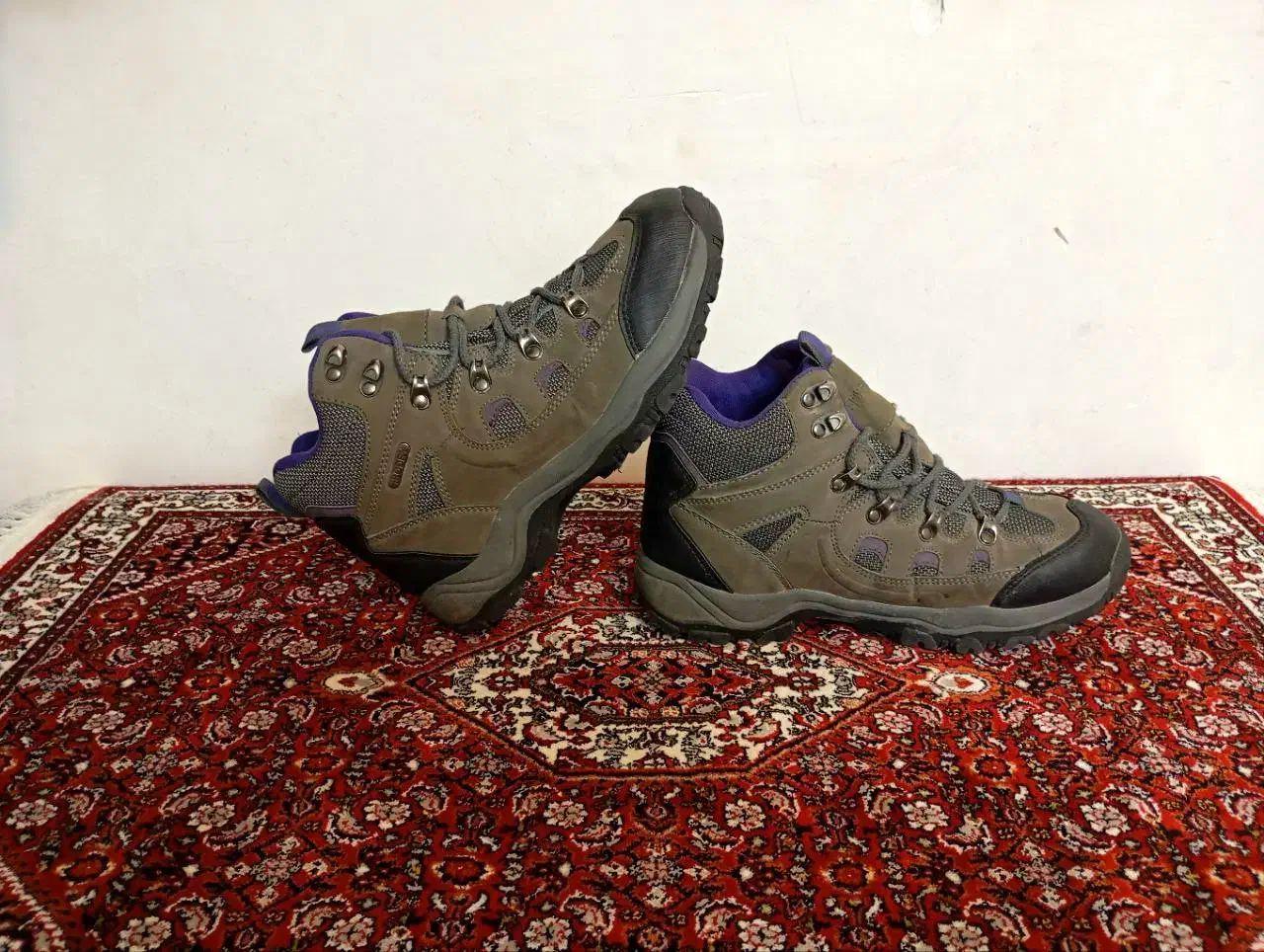 پوتین بوت کوهنوردی اورجینال|کیف، کفش، کمربند|همدان, |دیوار