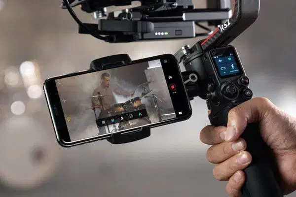 به یک خانم مسلط به فیلمبرداری مجالس نیازمندیم.|استخدام هنری و رسانه|بیرجند, |دیوار