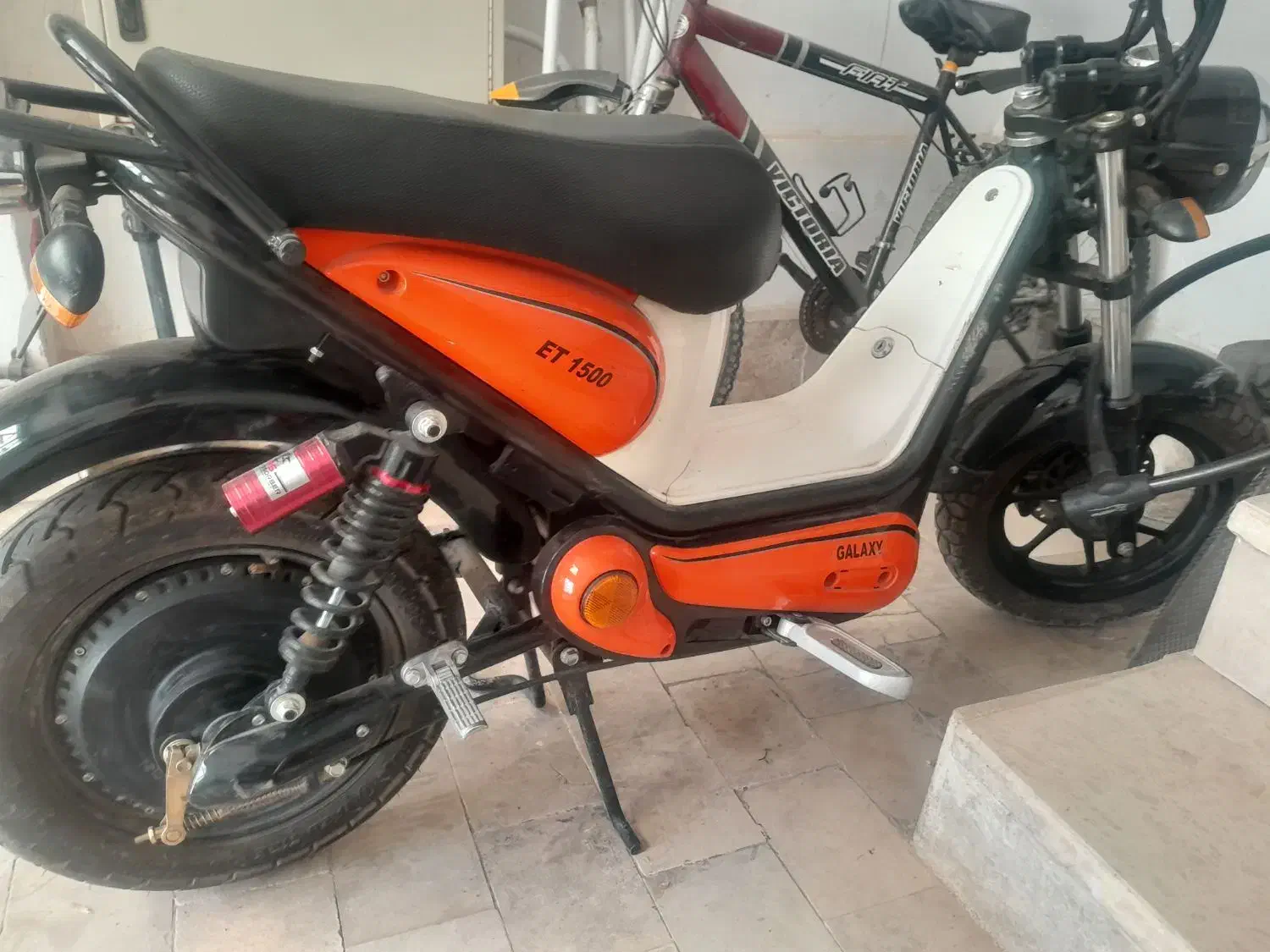 موتور برقی|موتورسیکلت|پرند, فاز ۵|دیوار