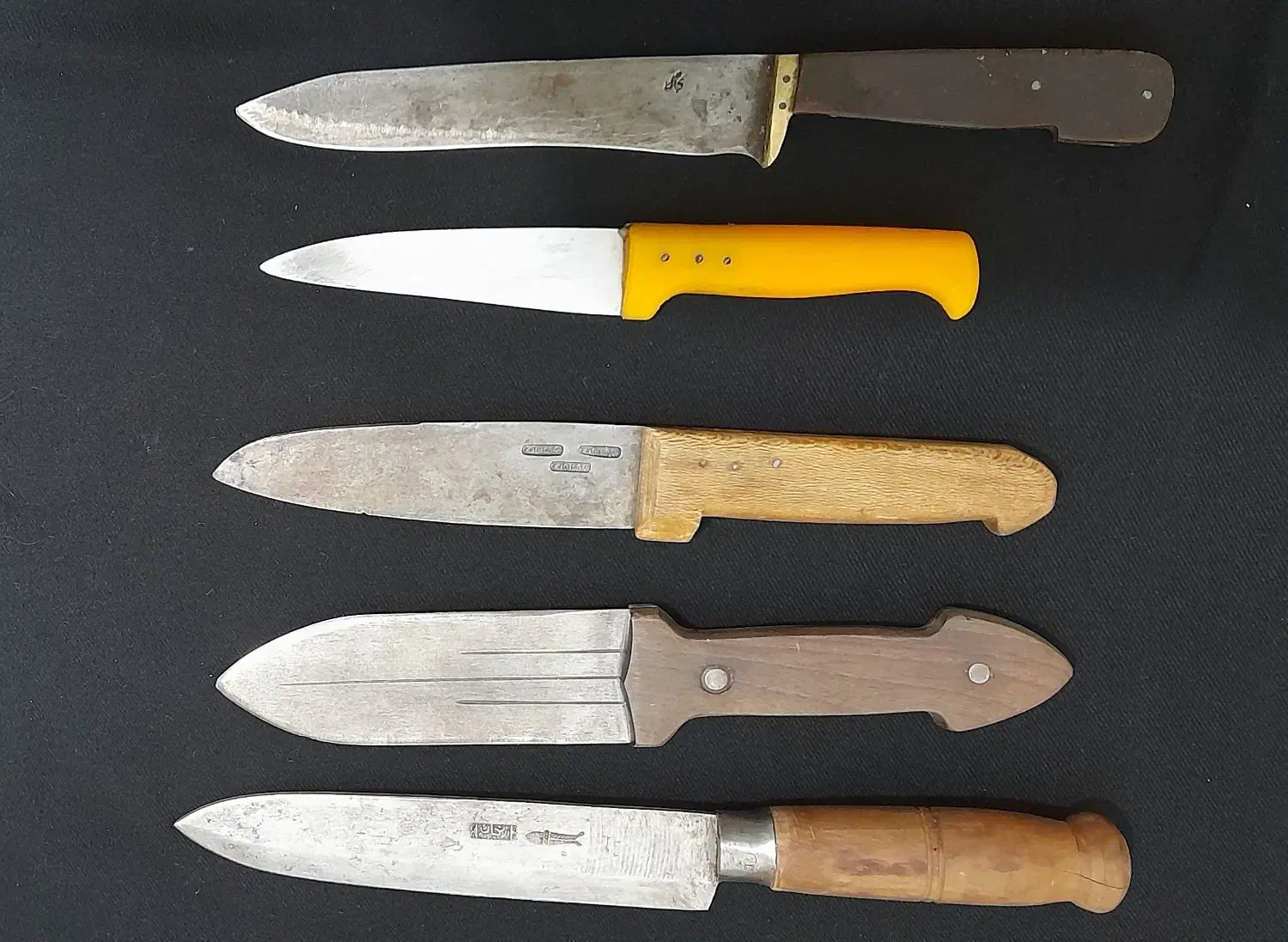 چاقو|کلکسیون اشیاء عتیقه|اصفهان, شیخ طوسی|دیوار