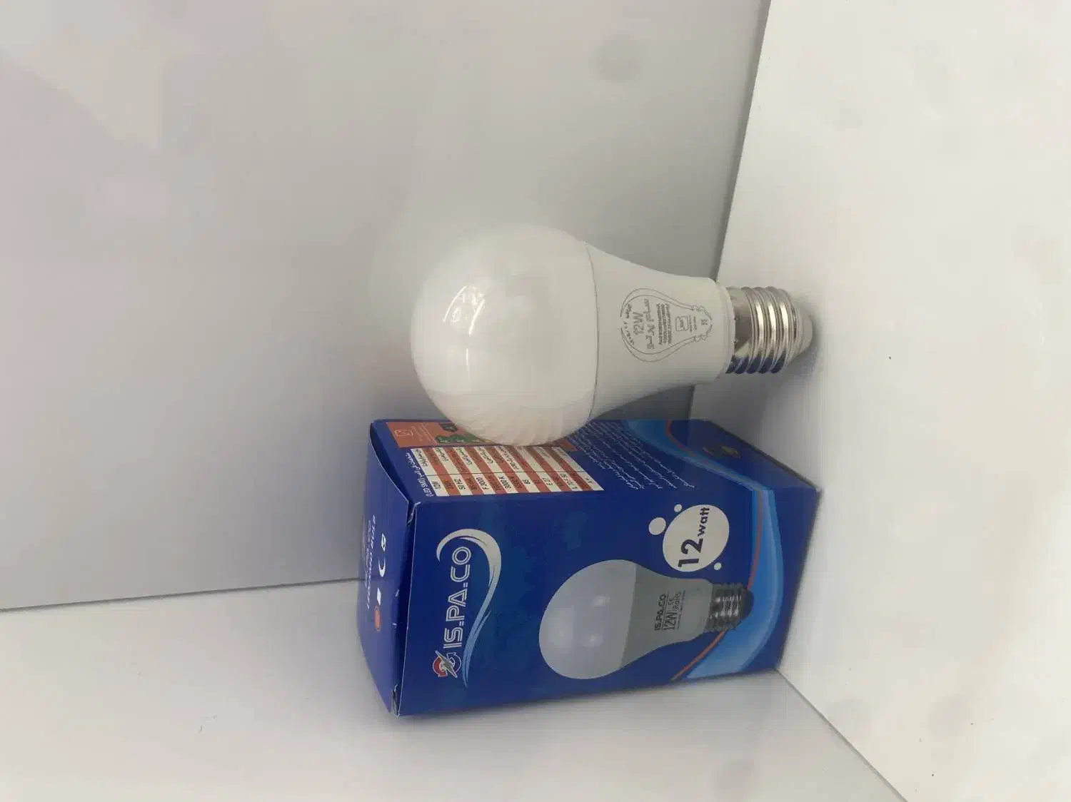 فروش ویژه لامپ حبابی9.12.15وات قیمت عمده باگارانتی|لامپ و چراغ|اصفهان, برازنده|دیوار