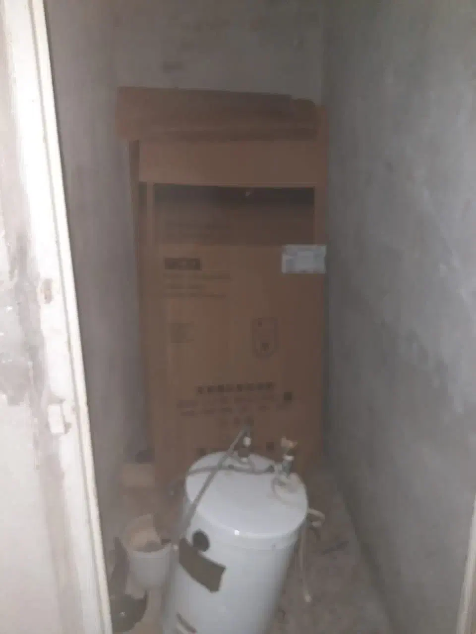 2 عدد آینه آرایشگاه و1 آبگرمکن|آرایشگاه و سالن‌های زیبایی|بندرعباس, |دیوار