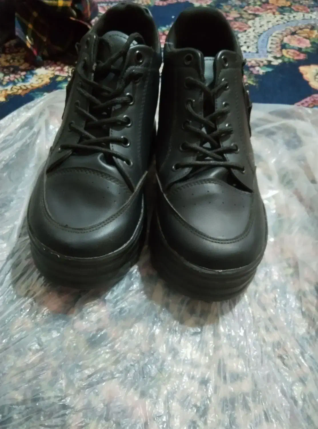 نیم بوت|کیف، کفش، کمربند|زرند, |دیوار