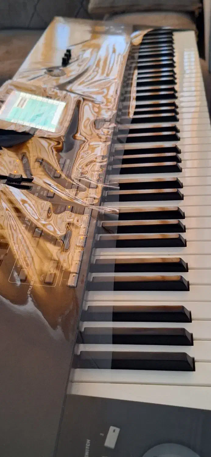 ارگ پیا تری ۳|پیانو، کیبورد، آکاردئون|دورود, |دیوار