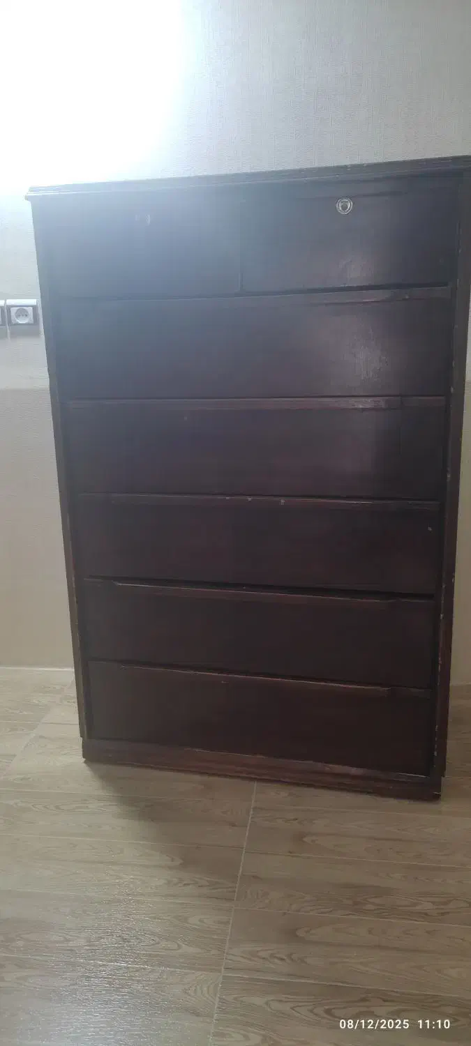 دراور جنس چوب خیلی ضخیم|جاکفشی، کمد، دراور|بجنورد, |دیوار