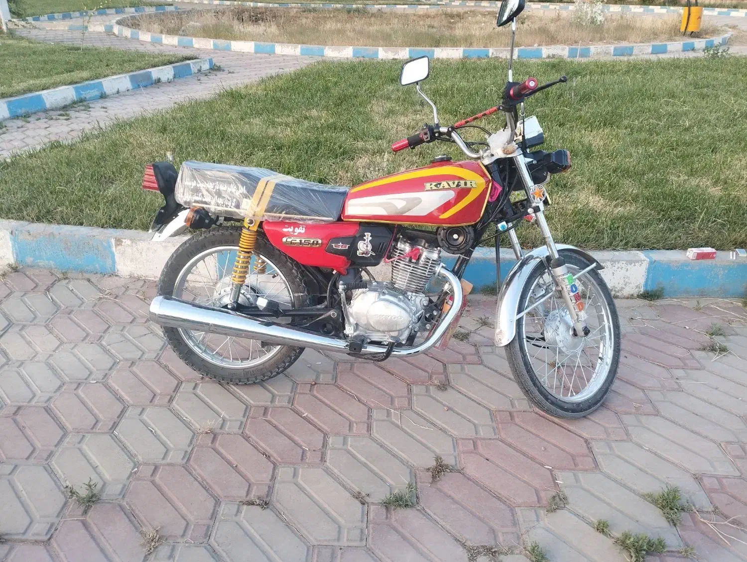 مزایده در حد خشک فقط خریدار پیام بده|موتورسیکلت|لردگان, |دیوار