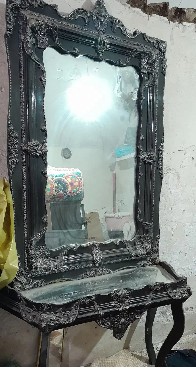 آینه و میزش|آینه|سبزوار, گلشن|دیوار