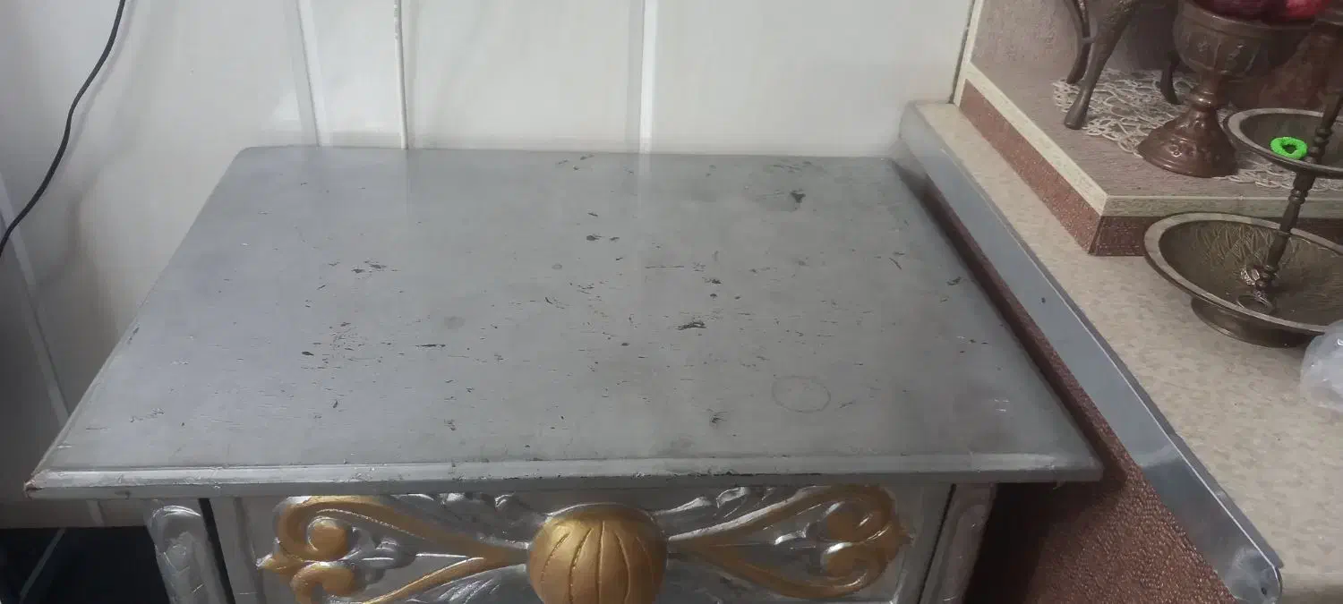 میز تلفن|میز تلفن|قم, چهل اختران|دیوار