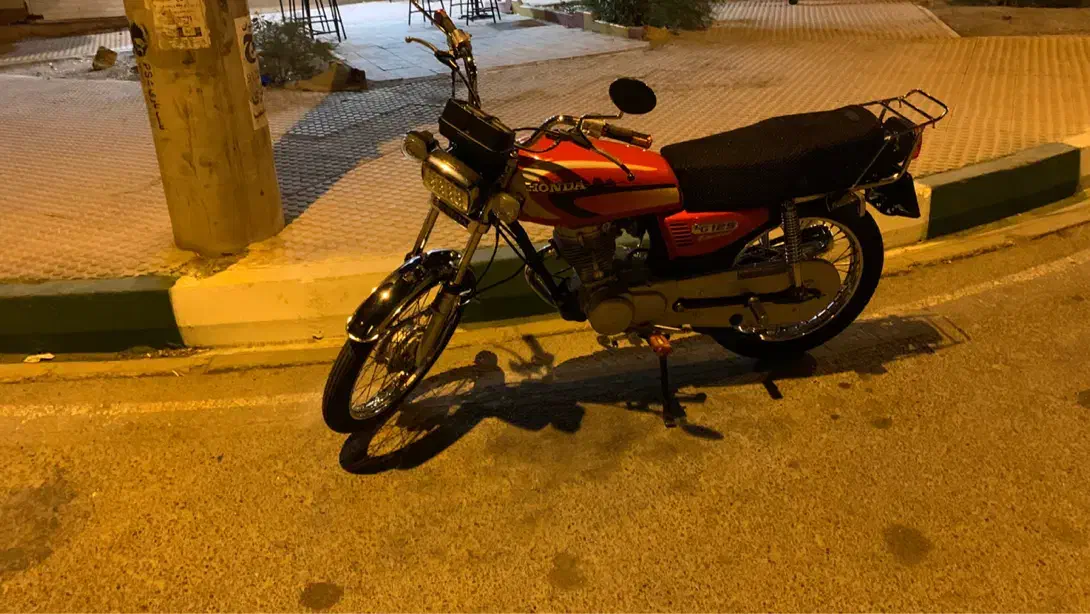 هوندا ۱۲۵ شهاب الگانس cdi|موتورسیکلت|پرند, فاز ۵|دیوار