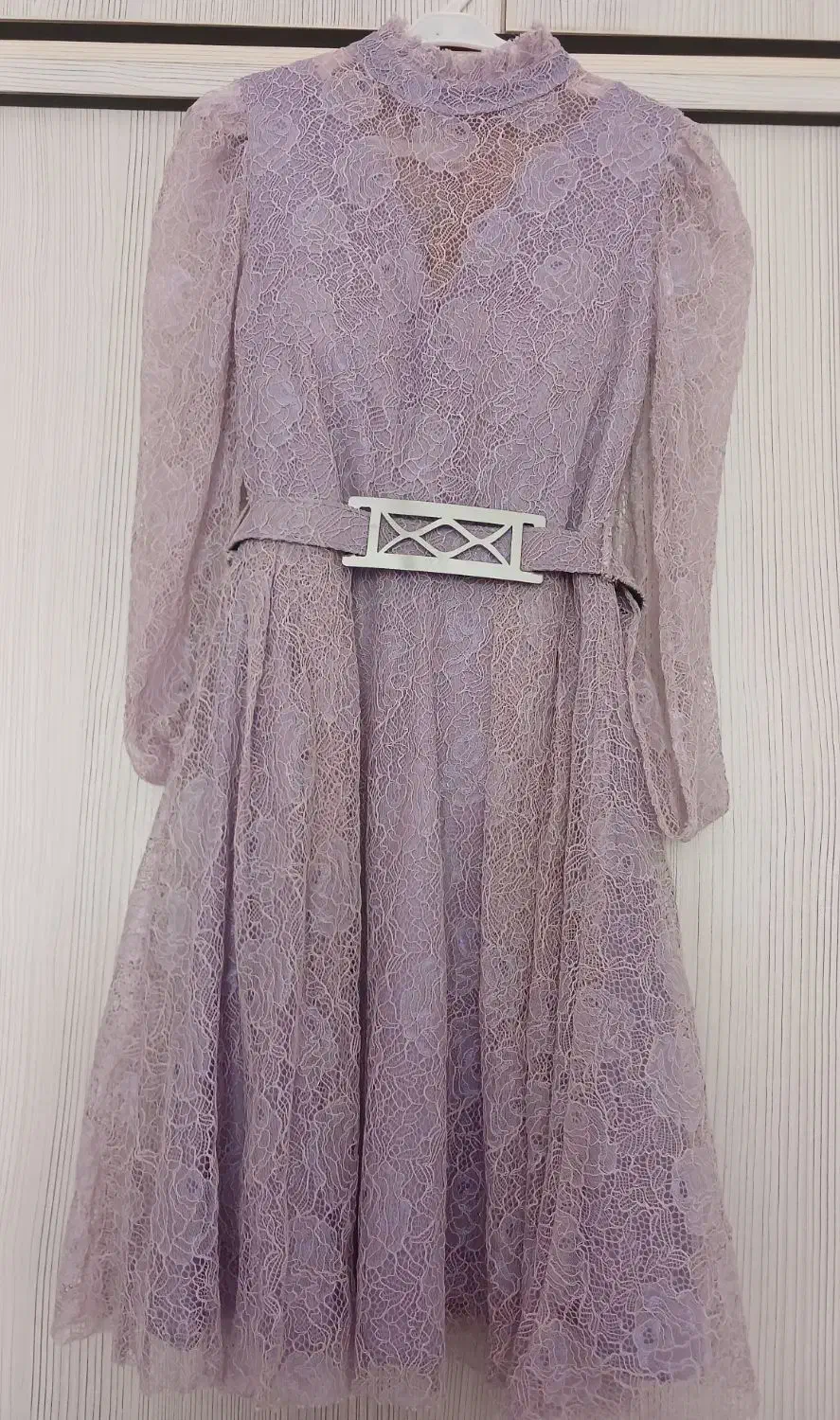 لباس مجلسی|لباس|قروه, |دیوار