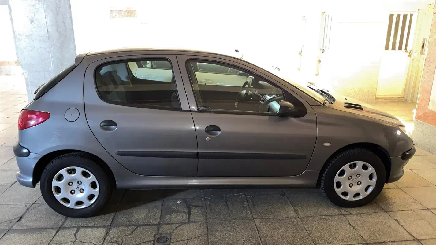 پژو ۲۰۶ تیپ ۵ مدل ۹۴|خودرو سواری و وانت|تهران, نارمک|دیوار