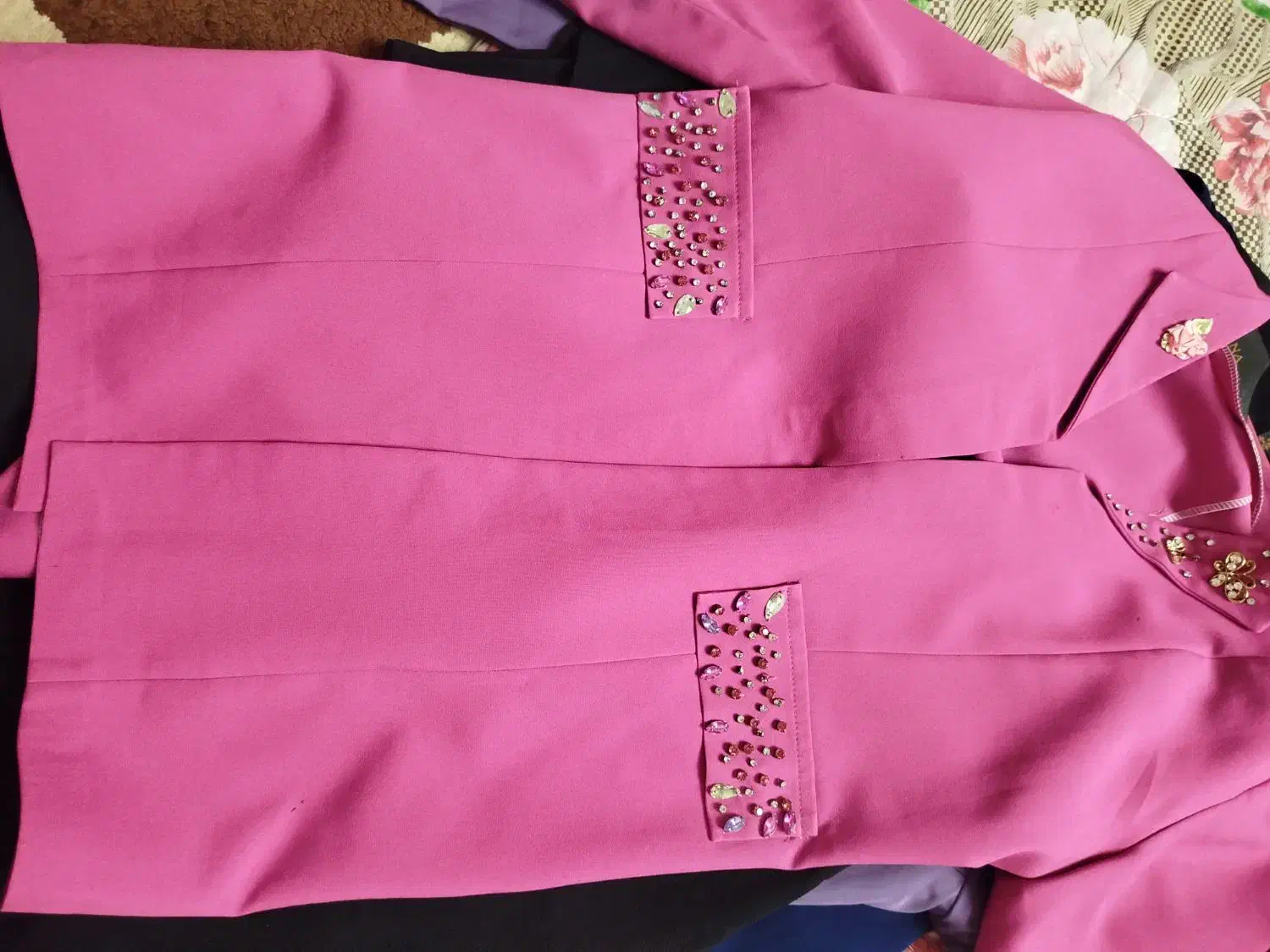 تعدادی لباس|لباس|بوشهر, |دیوار