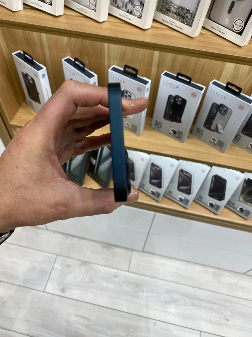 13normal 128|موبایل|تهران, شهرک غرب|دیوار