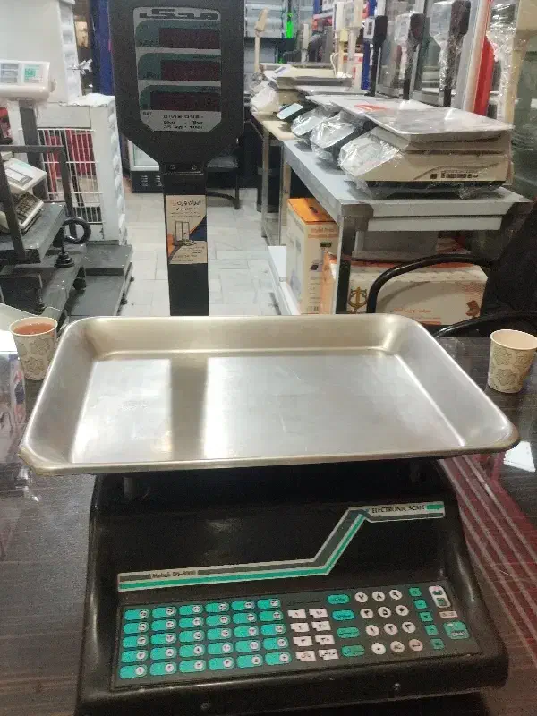 ترازو باسکول محک ۱۱۰۰۰ و ترازو محک ۸۰۰۰|فروشگاه و مغازه|اراک, |دیوار