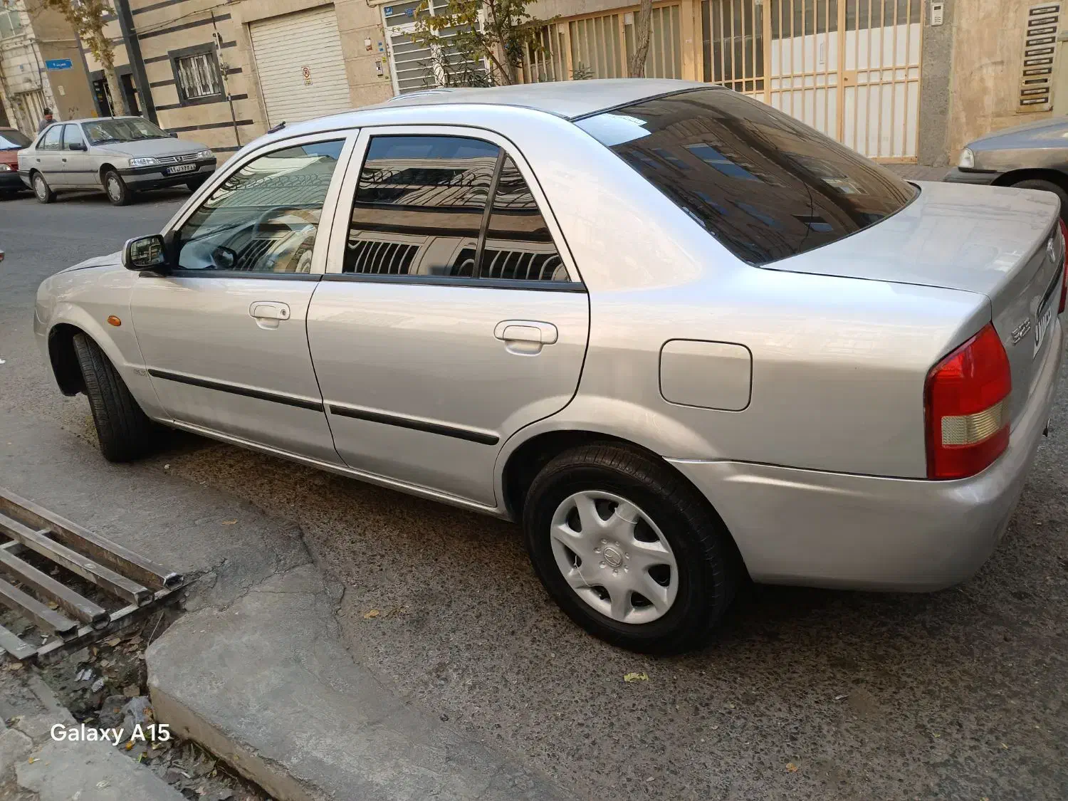 مزدا۳۲۳  مدل ۸۴|خودرو سواری و وانت|تهران, اوقاف|دیوار