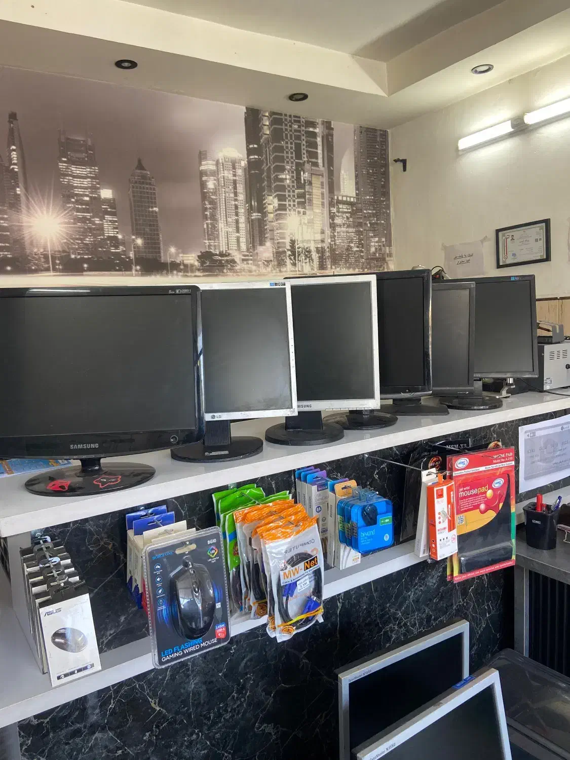 مانیتور 19 17 15 اینچ پایین ترین قیمت ایران|قطعات و لوازم جانبی رایانه|آمل, |دیوار