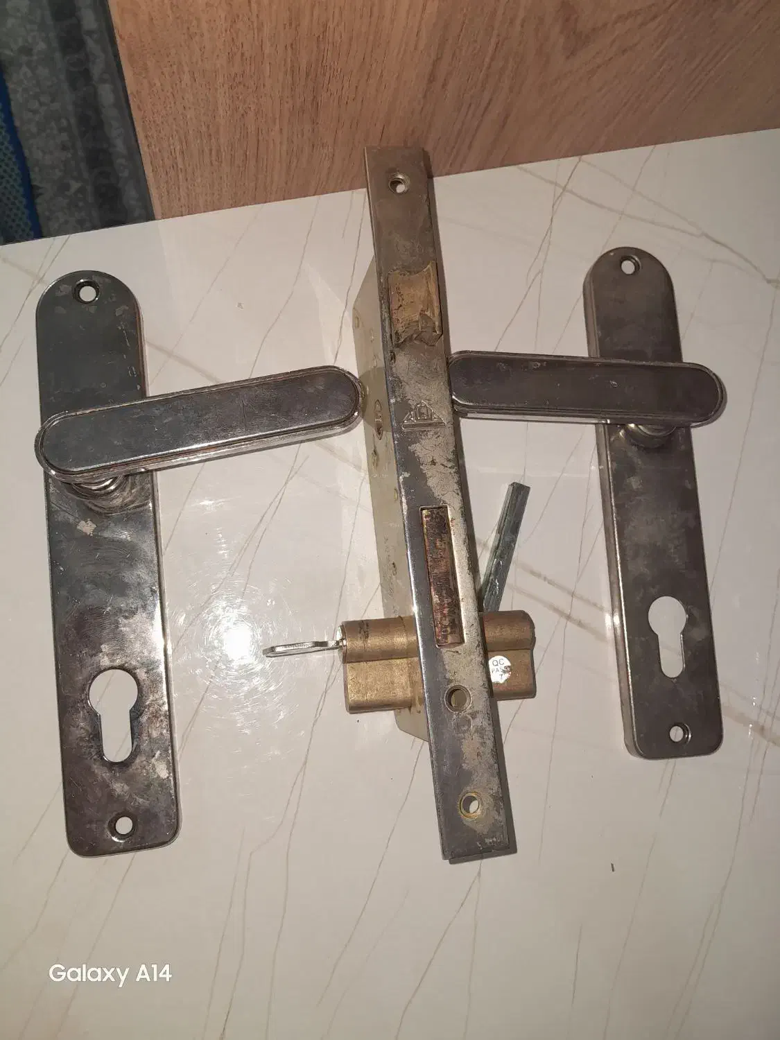 قفل در|ابزارآلات|همدان, |دیوار