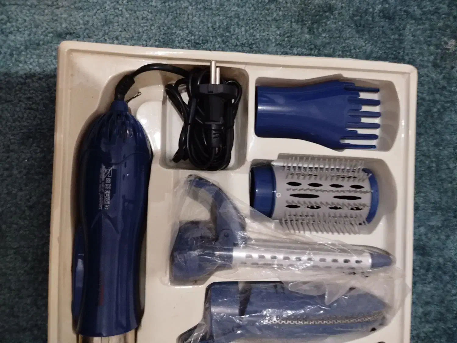 سشوار با تمام تجهیزات|آرایشی، بهداشتی، درمانی|رضوانشهر, |دیوار