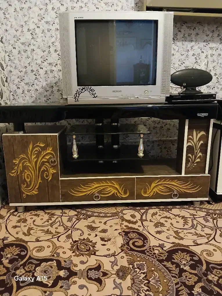 تلویزیون رنگی ۲۱. سامسونگ بازیر تلویزیون دیجیتال|تلویزیون و پروژکتور|نهاوند, |دیوار