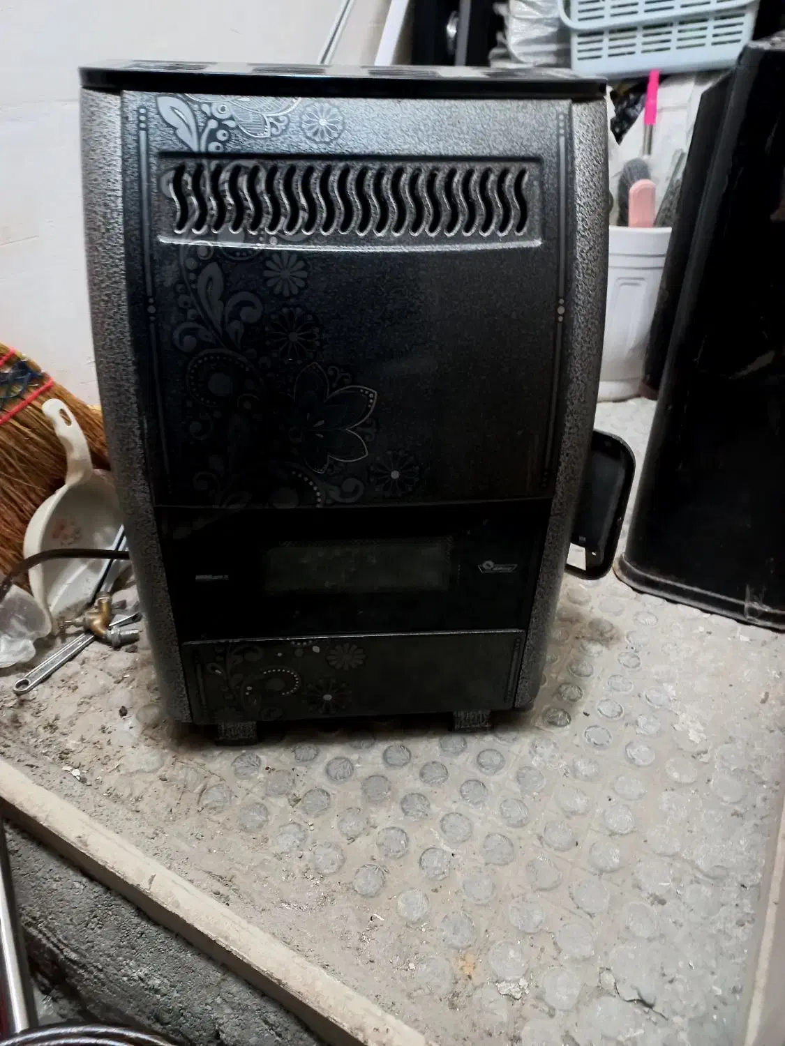 تعدادی بخاری در حده نو|بخاری، هیتر، شومینه|مشهد, گلبرگ|دیوار