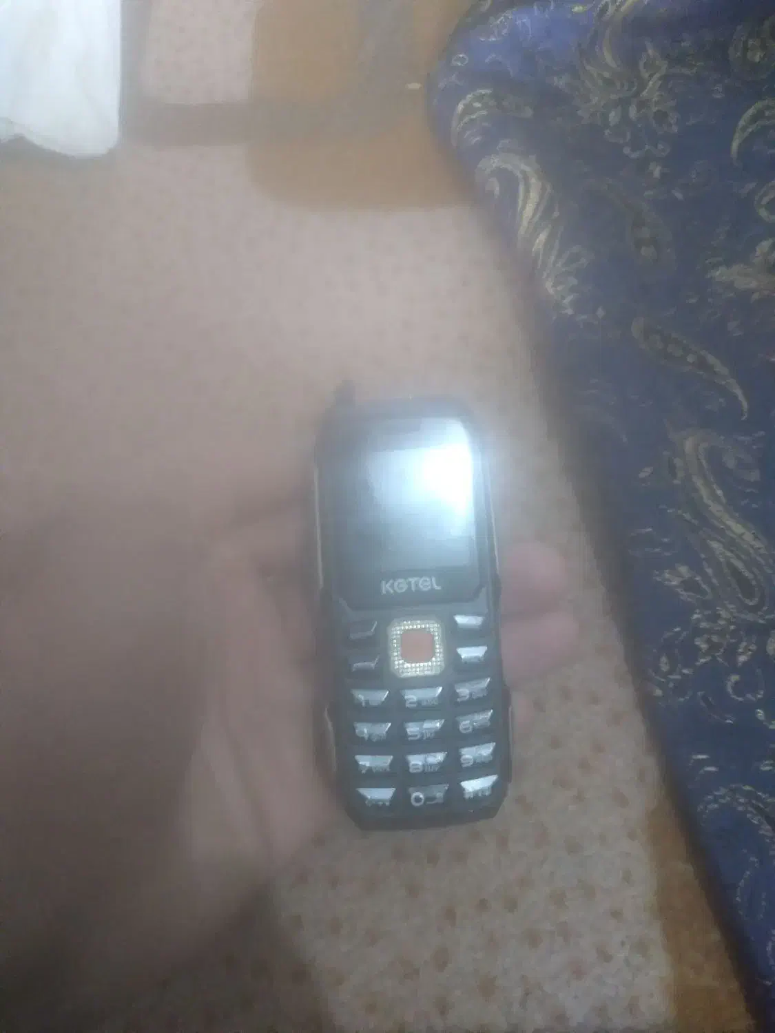 گوشی ساده ال سی دی شکسته|موبایل|آزادشهر, |دیوار